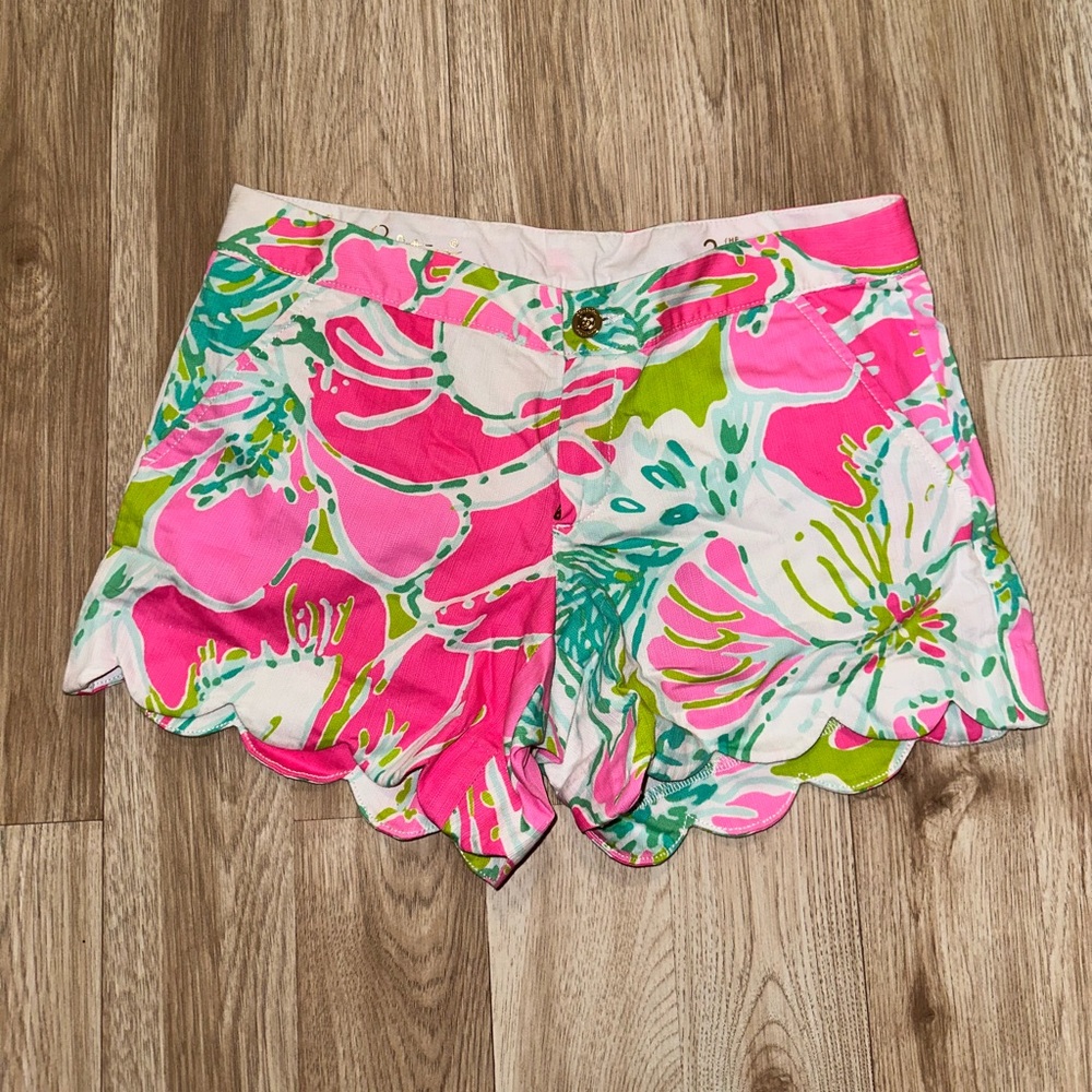 Lilly Pulitzer buttercup short size 2